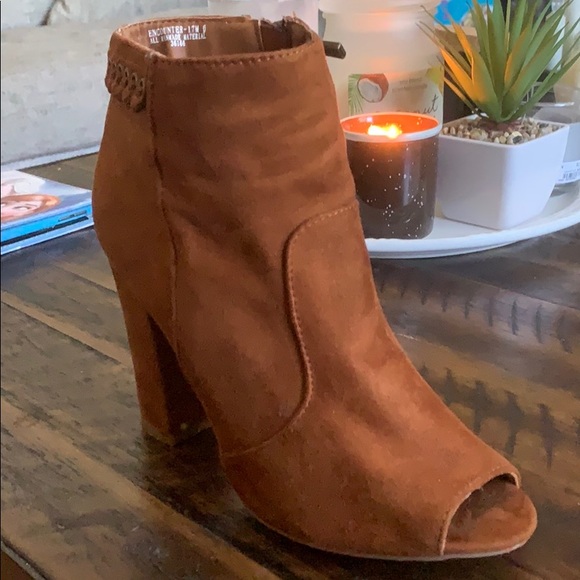 Cognac open toe booties! 🧡 - Picture 2 of 4